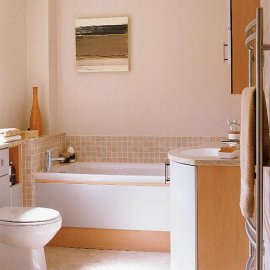 Интерьер совмещенной ванной комнаты с туалетом